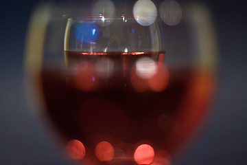 Image showing 2 Glasses of wine with a strong DOF 