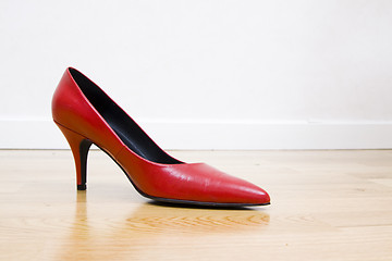 Image showing sexy red shoe