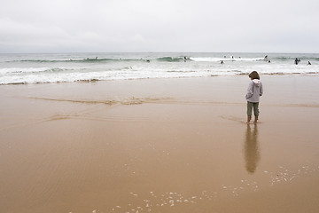 Image showing girl and ocean