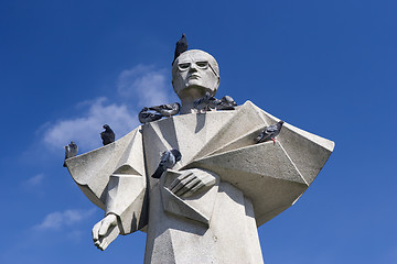 Image showing Porto's Bishop statue