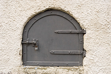 Image showing small door