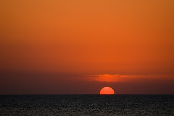 Image showing sun in sea