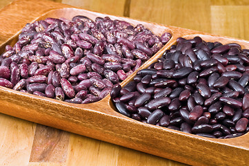 Image showing Kidney beans in wooden dish