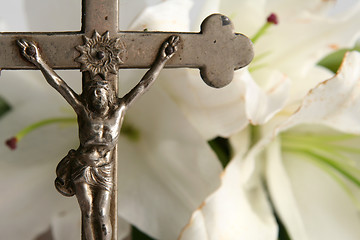 Image showing Cross and easter lilies