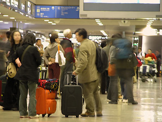 Image showing Airport crowd