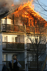 Image showing Childred watching fire disaster