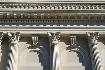 Image showing Row of Columns