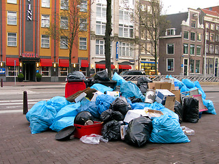 Image showing Carbages on the Street