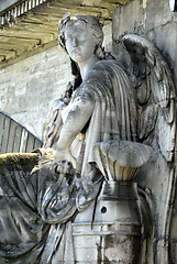 Image showing Woomen - sclupture