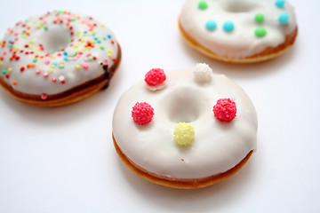 Image showing donuts