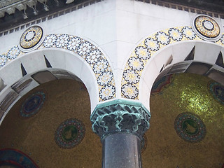 Image showing art on historic column