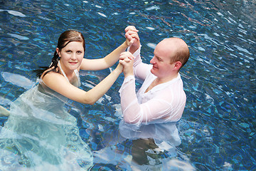 Image showing Just married couple.