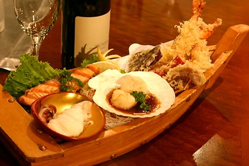 Image showing Boat sushi with an assortment of delicacies.