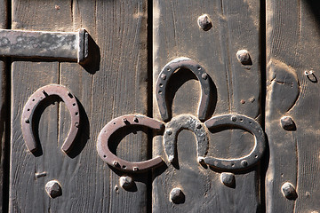 Image showing Old horseshoes