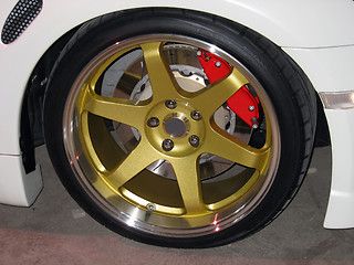 Image showing gold rims