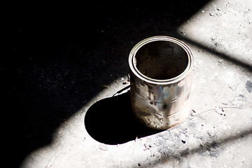 Image showing old paint bucket