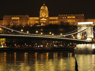 Image showing Budapest Chain Bridge and royal palace