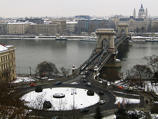 Image showing Looking down to the Chains Bridge