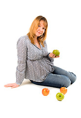 Image showing pregnant woman with apples