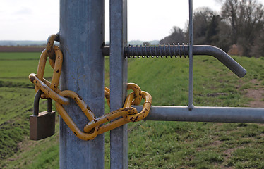 Image showing Padlock and chain.