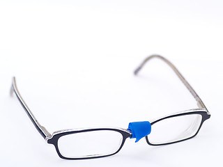 Image showing broken eyeglasses