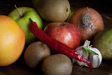 Image showing garlic, onion, kiwi, apples and paprika