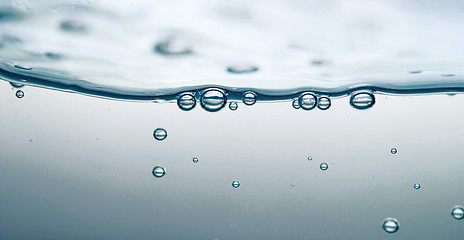 Image showing wave and bubbles