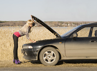 Image showing broken car