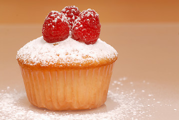 Image showing Cupcake with raspberries