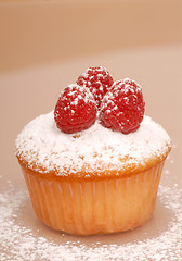 Image showing Cupcake with raspberry