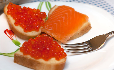 Image showing Sandwiches with red roe, salmon