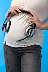 Image showing pregnant woman with headphones