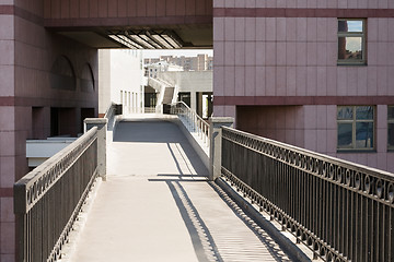 Image showing arch and steps