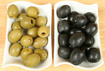 Image showing Green and black olives