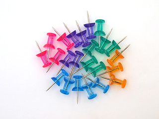 Image showing Multicoloured thumbtacks