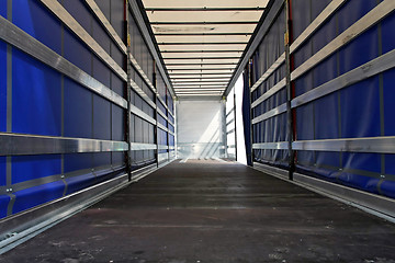 Image showing Lorry horizontal