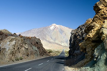 Image showing road in mountain landscape