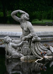 Image showing Statue in pond