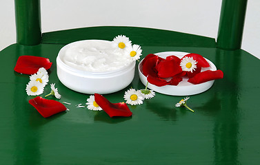 Image showing natural cream