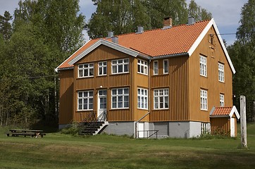 Image showing Yellow house.