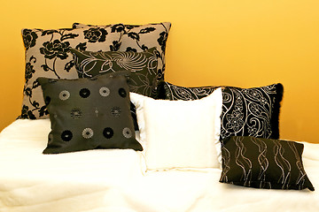 Image showing Pillows yellow