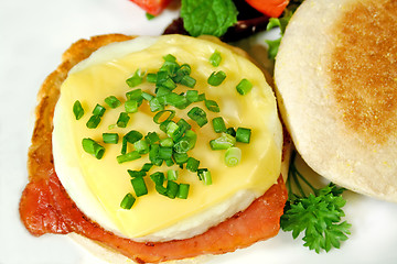 Image showing Egg Bacon And Cheese Muffin