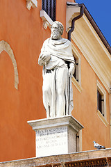 Image showing statue of Fracastoro in piazza Signoria, Verona