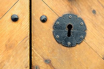 Image showing Old door with keyhole