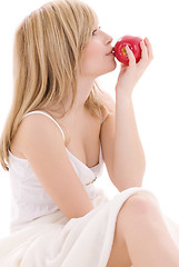 Image showing red apple