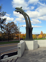 Image showing Defines Monument