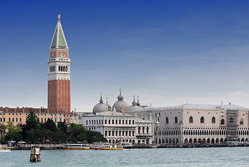 Image showing Piazza San Marco and The Doge's Palace in Venice