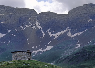 Image showing Mountain Cabin