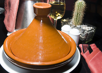 Image showing tagine cookwear plate morocco