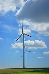 Image showing A wind turbine